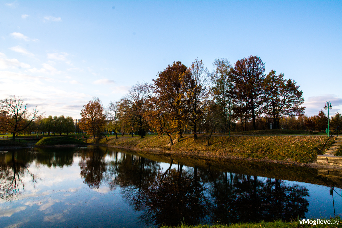 Озеро на территории мемориального комплекса «Буйничское поле»