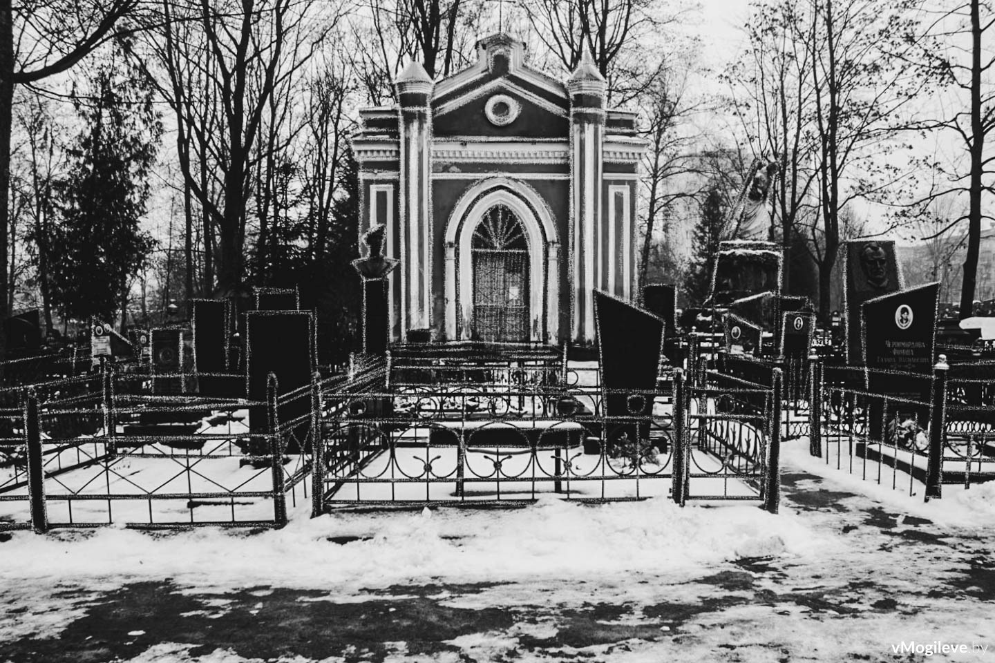 Униатская часовня Белыничской иконы Богородицы на польском кладбище в Могилеве