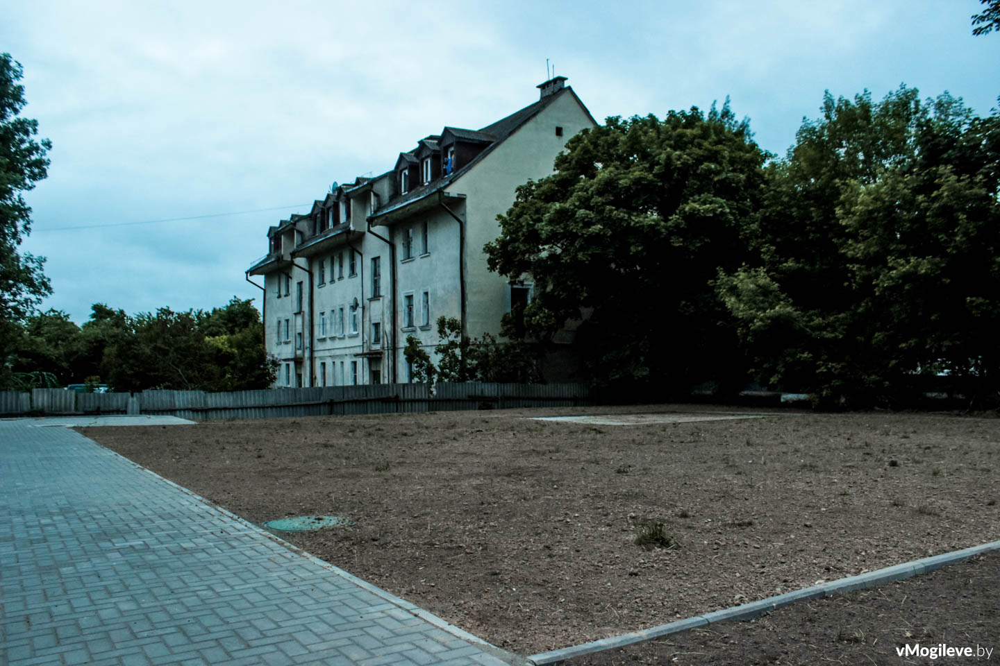 Территория для детской площадки на Лазаренко