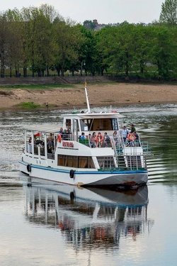 Дискотека «Наши 90-е» на теплоходе «Могилев». Афиша вечеринок